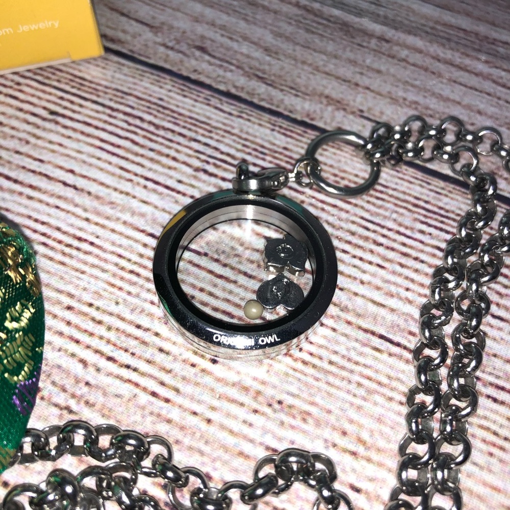 Origami Owl Locket Necklace - Picture 5 of 6